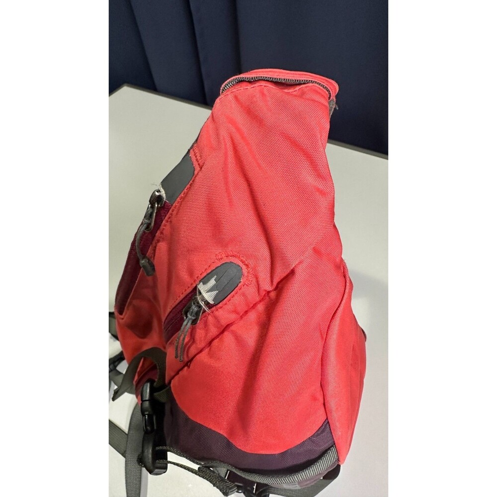Patagonia Atom Sling 8L Crossbody Bag Coral Red Plum 48259 FA13 Discontinued - Picture 4 of 14